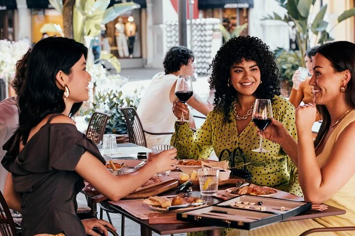 Luxury Shopping Day Trip with Lunch and VIP Discount
